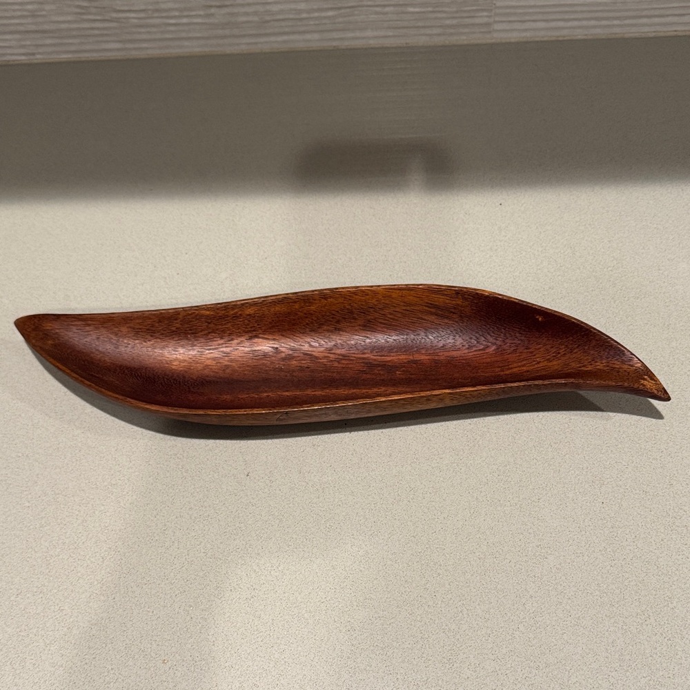 Vintage MCM hand-carved monkey pod leaf shaped wood dish or bowl